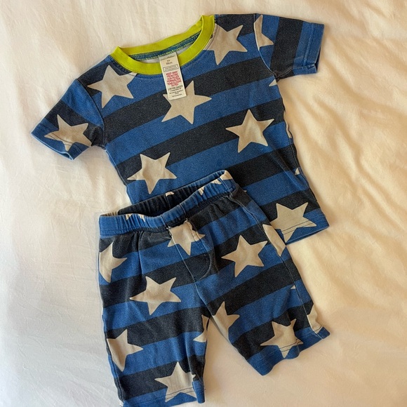 Mini Boden 3T Glow in the Dark Star Pajamas - Picture 1 of 2
